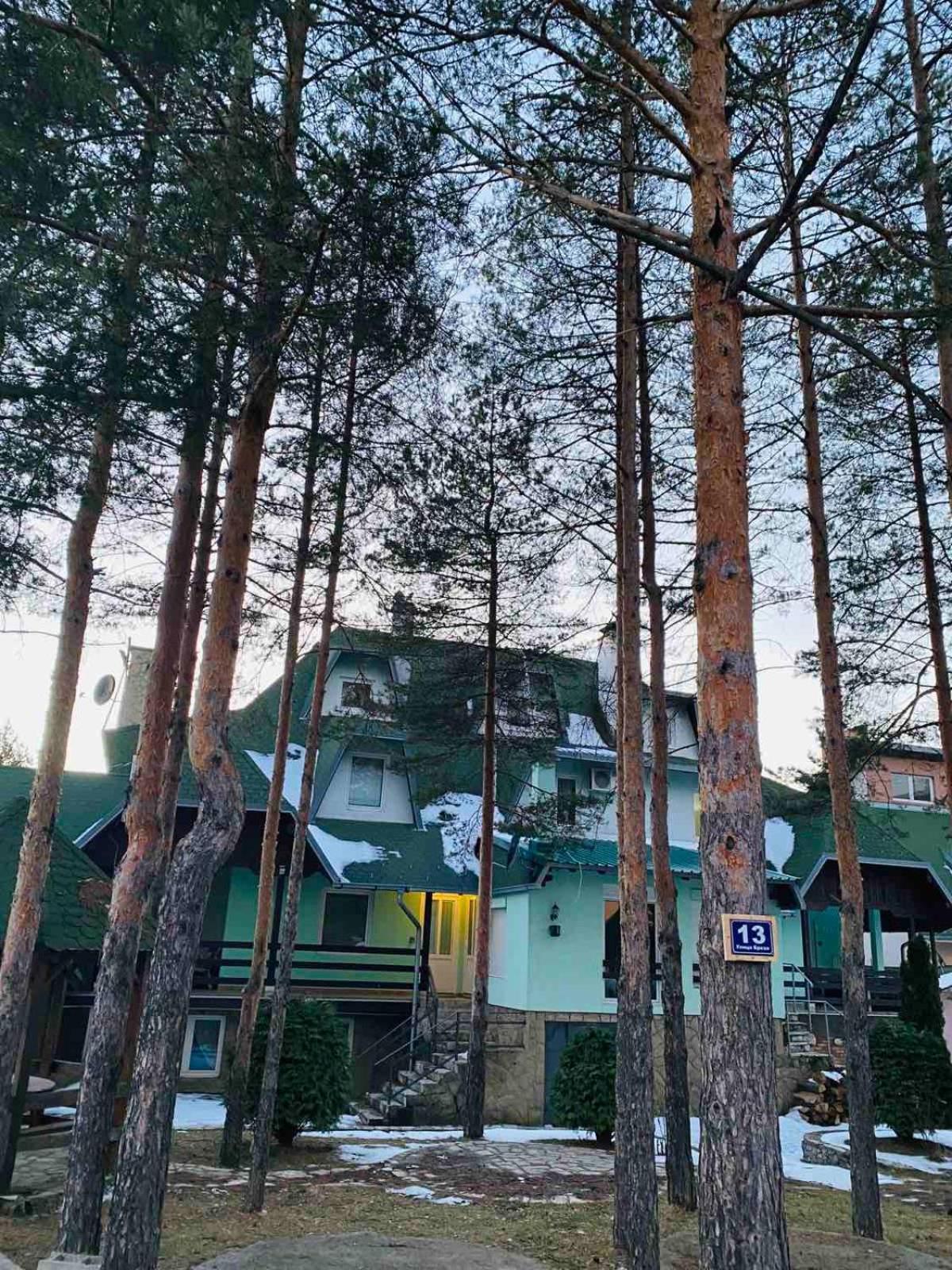 Bonami Divcibare Lägenhet Exteriör bild